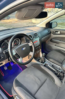 Хэтчбек Ford Focus 2009 в 