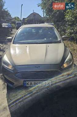Седан Ford Focus 2015 в 