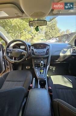 Седан Ford Focus 2015 в 
