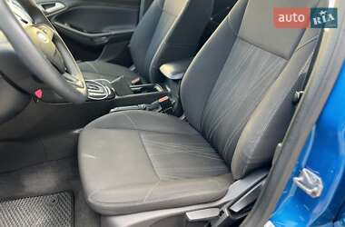 Хетчбек Ford Focus 2016 в 