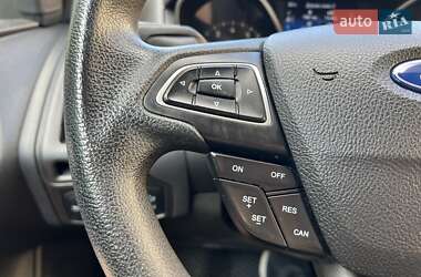 Хетчбек Ford Focus 2016 в 