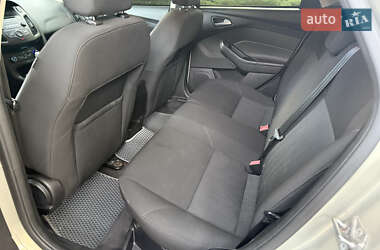 Хэтчбек Ford Focus 2015 в 
