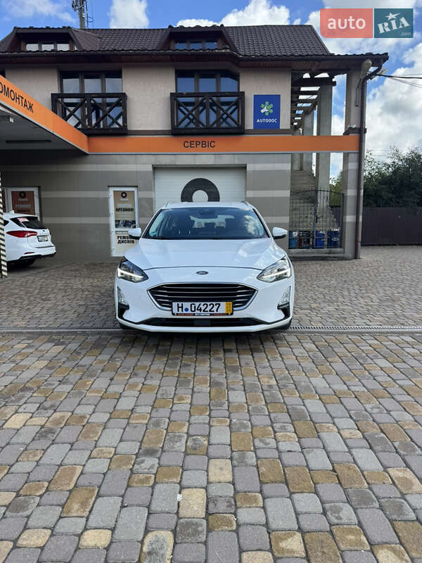 Универсал Ford Focus 2020 в Сваляве
