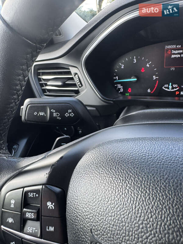 Универсал Ford Focus 2020 в Сваляве