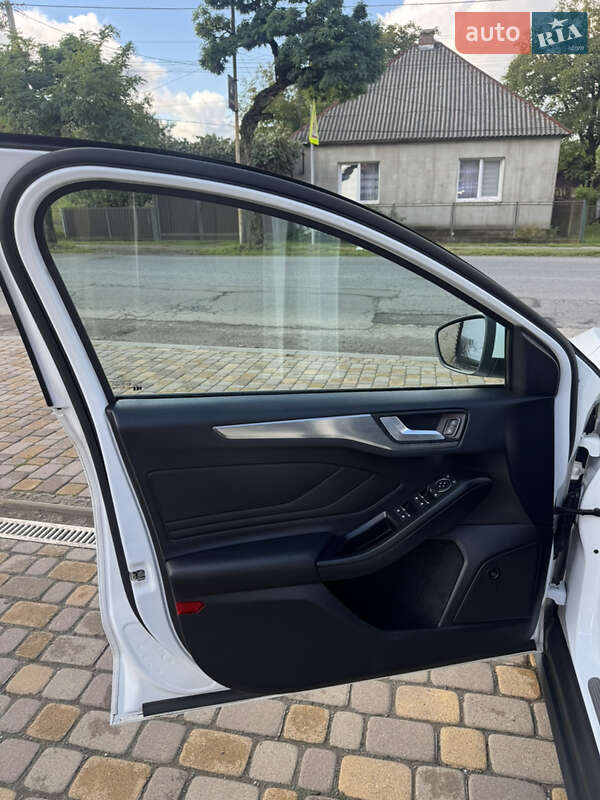 Универсал Ford Focus 2020 в Сваляве