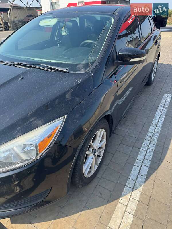 Седан Ford Focus 2015 в Ужгороде