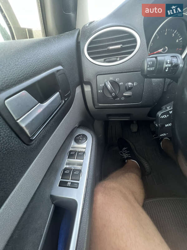 Универсал Ford Focus 2008 в Городке