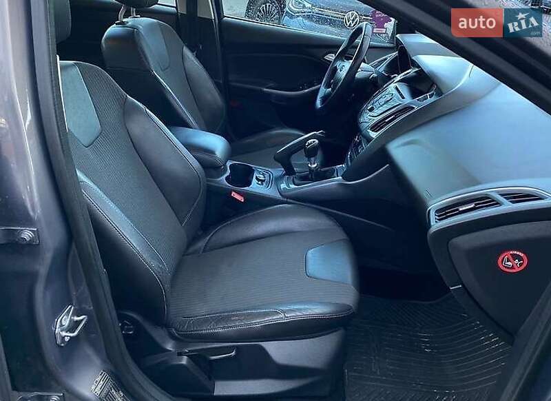 Хэтчбек Ford Focus 2011 в Львове