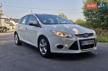 Хэтчбек Ford Focus 2012 в 