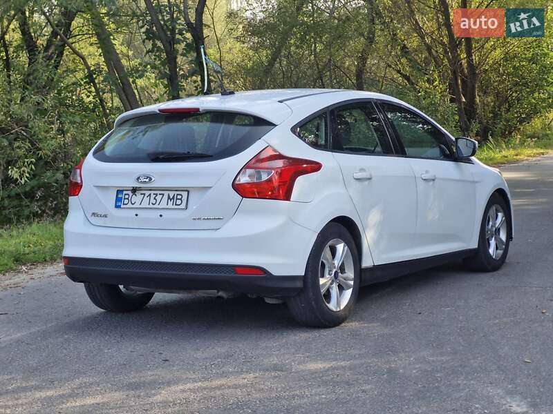 Хетчбек Ford Focus 2012 в Львові фото 10 Хетчбек Ford Focus 2012 в Львові