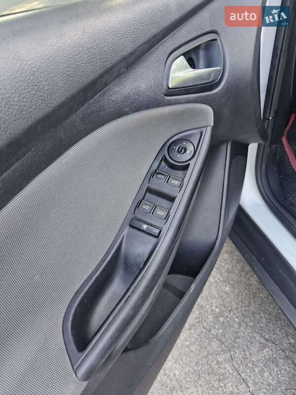 Хетчбек Ford Focus 2012 в Львові фото 12 Хетчбек Ford Focus 2012 в Львові