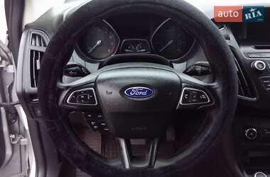 Хэтчбек Ford Focus 2017 в 