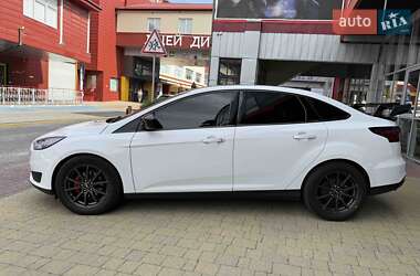 Седан Ford Focus 2017 в 