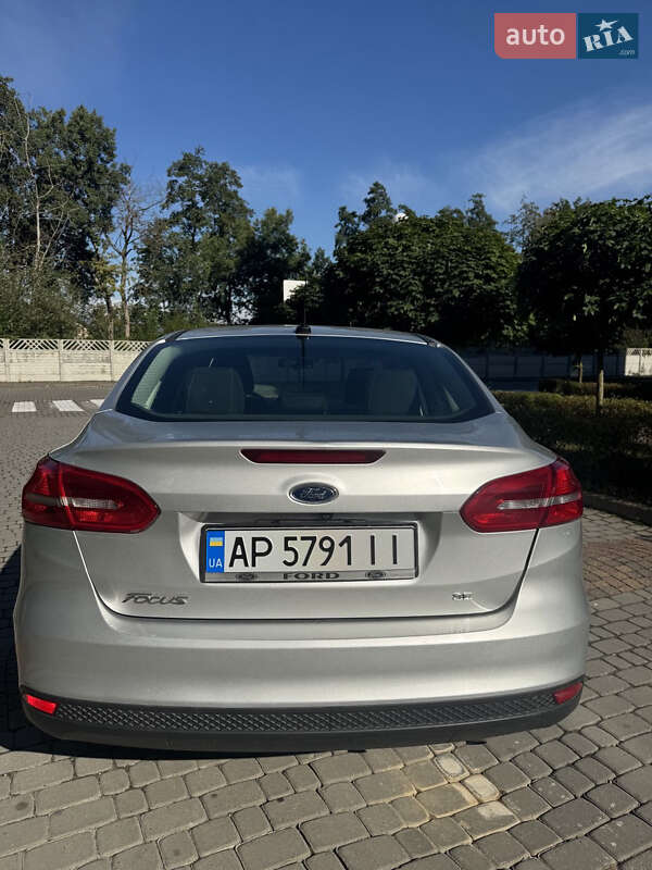 Седан Ford Focus 2015 в Івано-Франківську