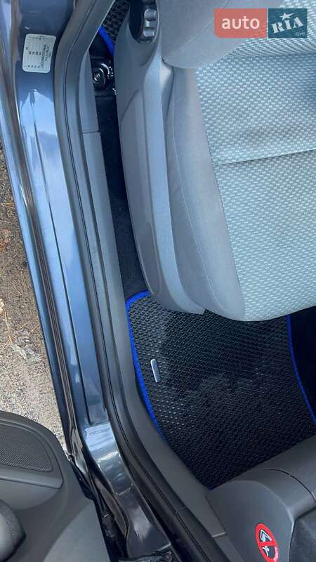 Универсал Ford Focus 2006 в Житомире фото 46 Универсал Ford Focus 2006 в Житомире