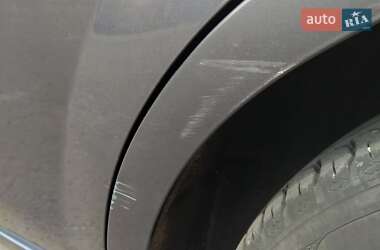 Хэтчбек Ford Focus 2011 в 