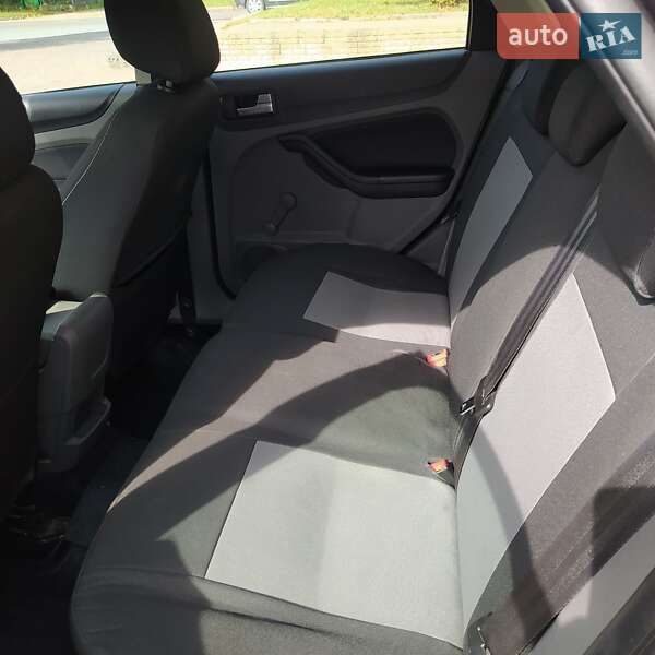 Хэтчбек Ford Focus 2011 в Львове