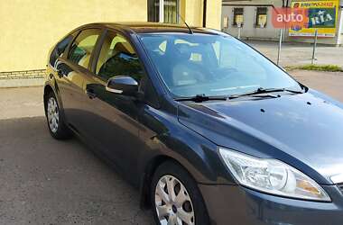 Хэтчбек Ford Focus 2011 в 
