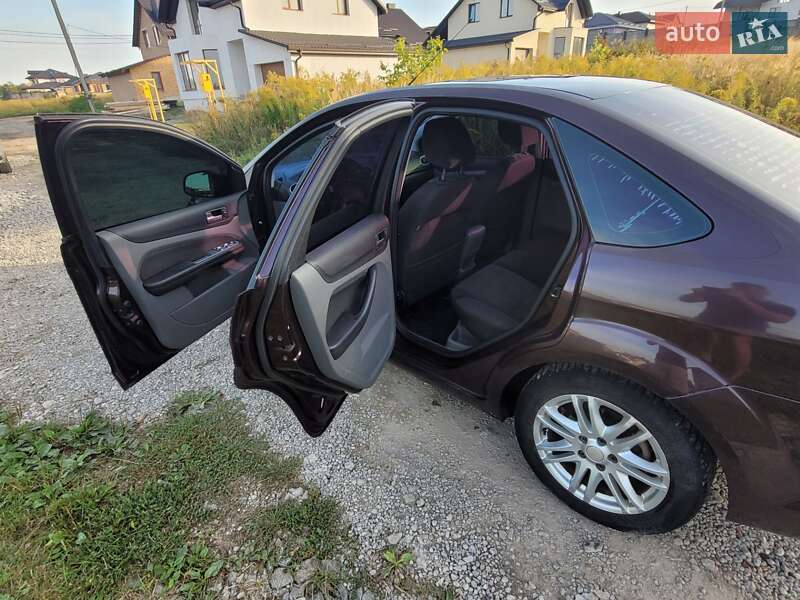 Седан Ford Focus 2008 в Ровно фото 3 Седан Ford Focus 2008 в Ровно