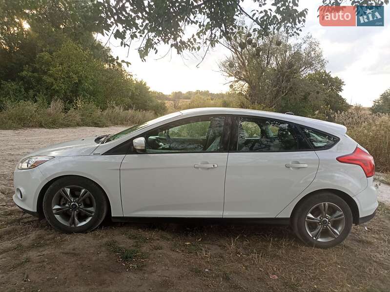 Хэтчбек Ford Focus 2014 в Новомосковске