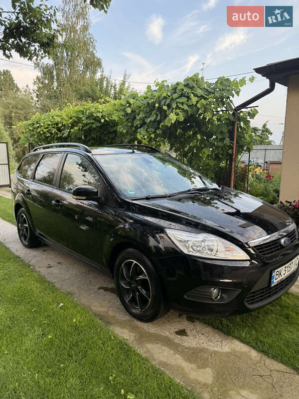 Ford Focus 2010