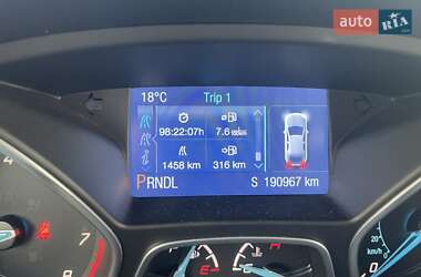 Седан Ford Focus 2014 в 
