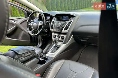 Седан Ford Focus 2013 в 
