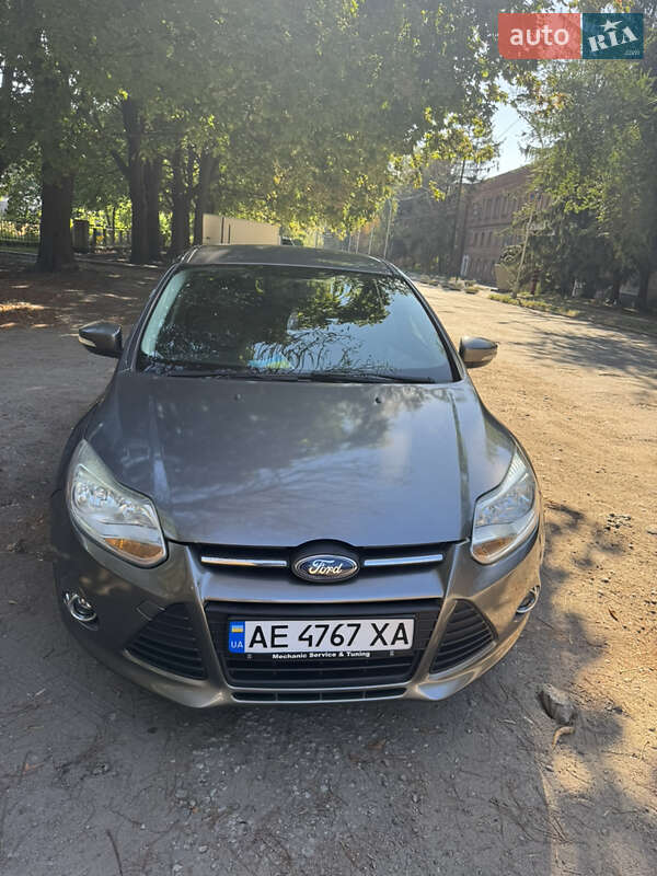 Хетчбек Ford Focus 2014 в Дніпрі фото 2 Хетчбек Ford Focus 2014 в Дніпрі