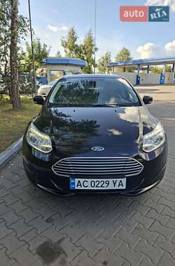 Хэтчбек Ford Focus 2013 в 