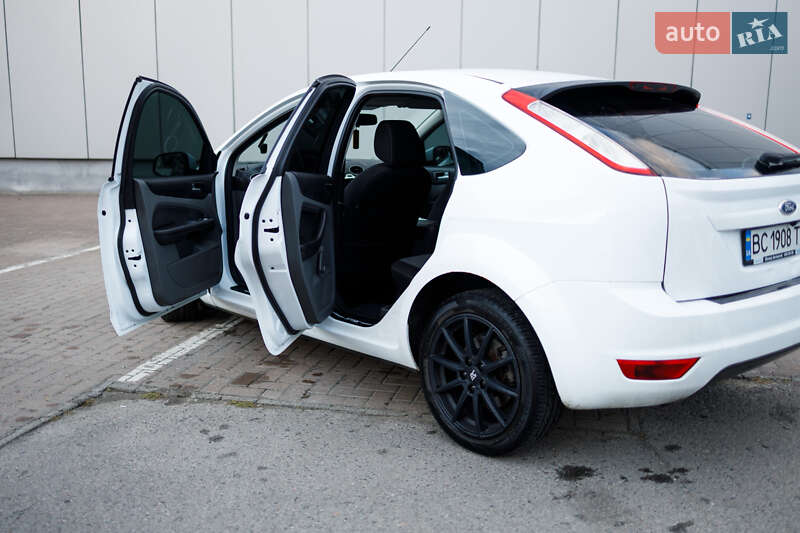 Хэтчбек Ford Focus 2011 в Львове фото 17 Хэтчбек Ford Focus 2011 в Львове