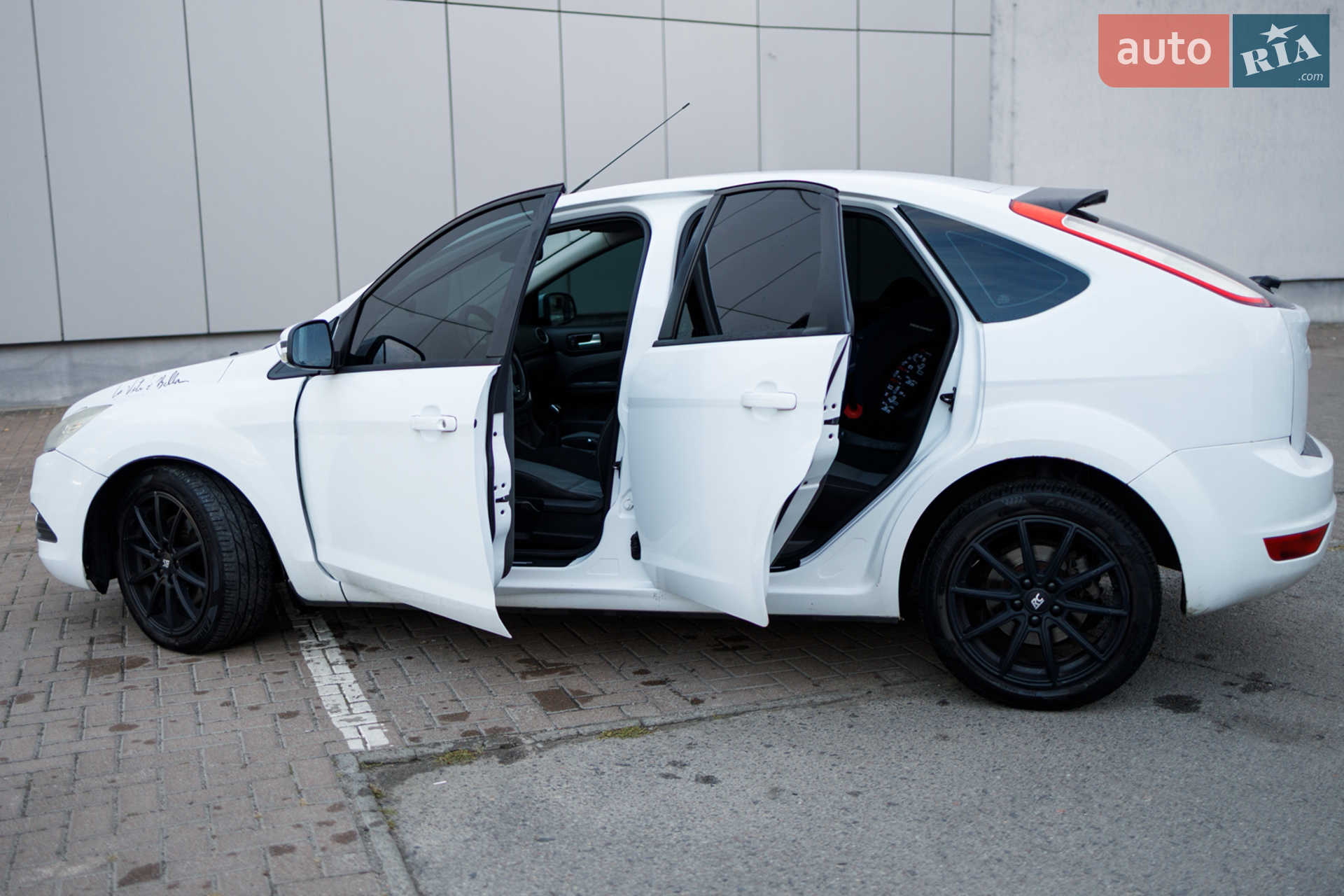 2011 Ford Focus - мініатюра 18