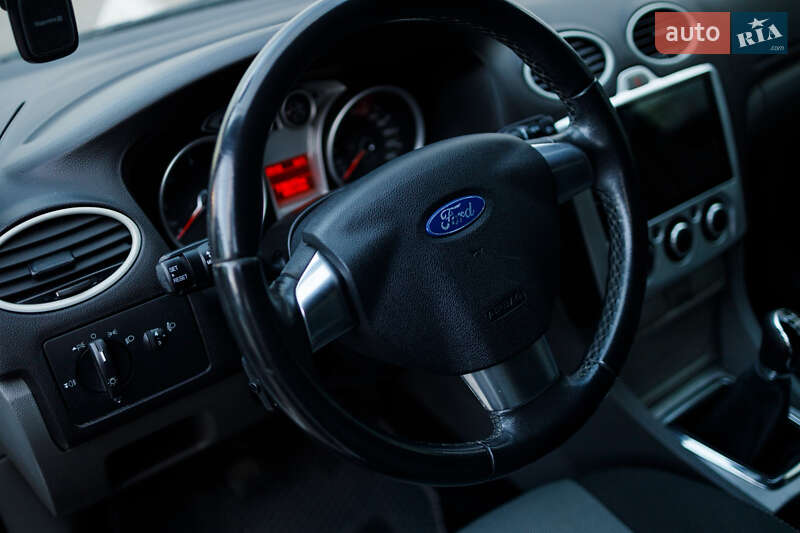 Хэтчбек Ford Focus 2011 в Львове фото 22 Хэтчбек Ford Focus 2011 в Львове