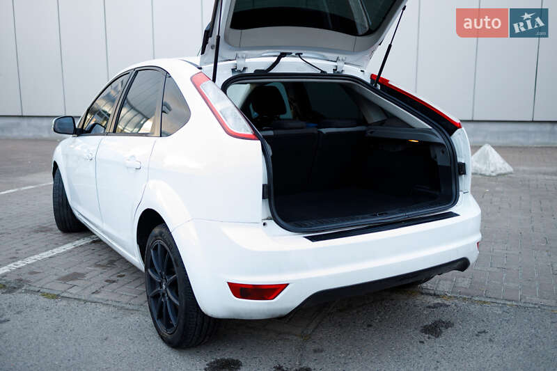 Хэтчбек Ford Focus 2011 в Львове фото 25 Хэтчбек Ford Focus 2011 в Львове