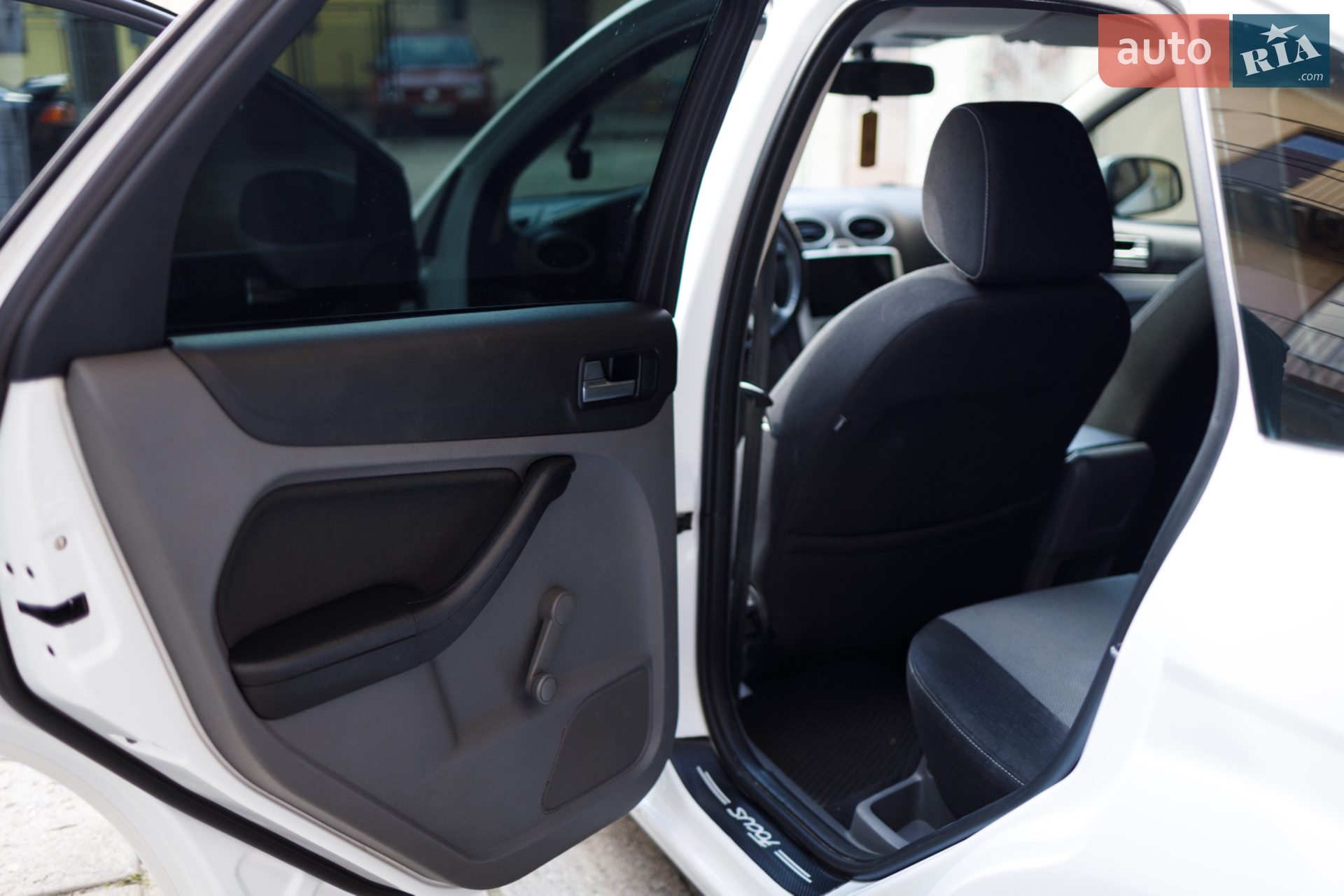 2011 Ford Focus - мініатюра 42