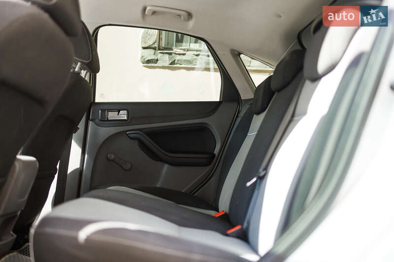Хэтчбек Ford Focus 2011 в Львове фото 41 Хэтчбек Ford Focus 2011 в Львове