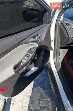 Седан Ford Focus 2012 в 