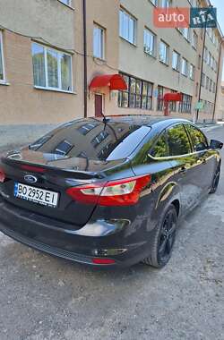 Седан Ford Focus 2012 в 