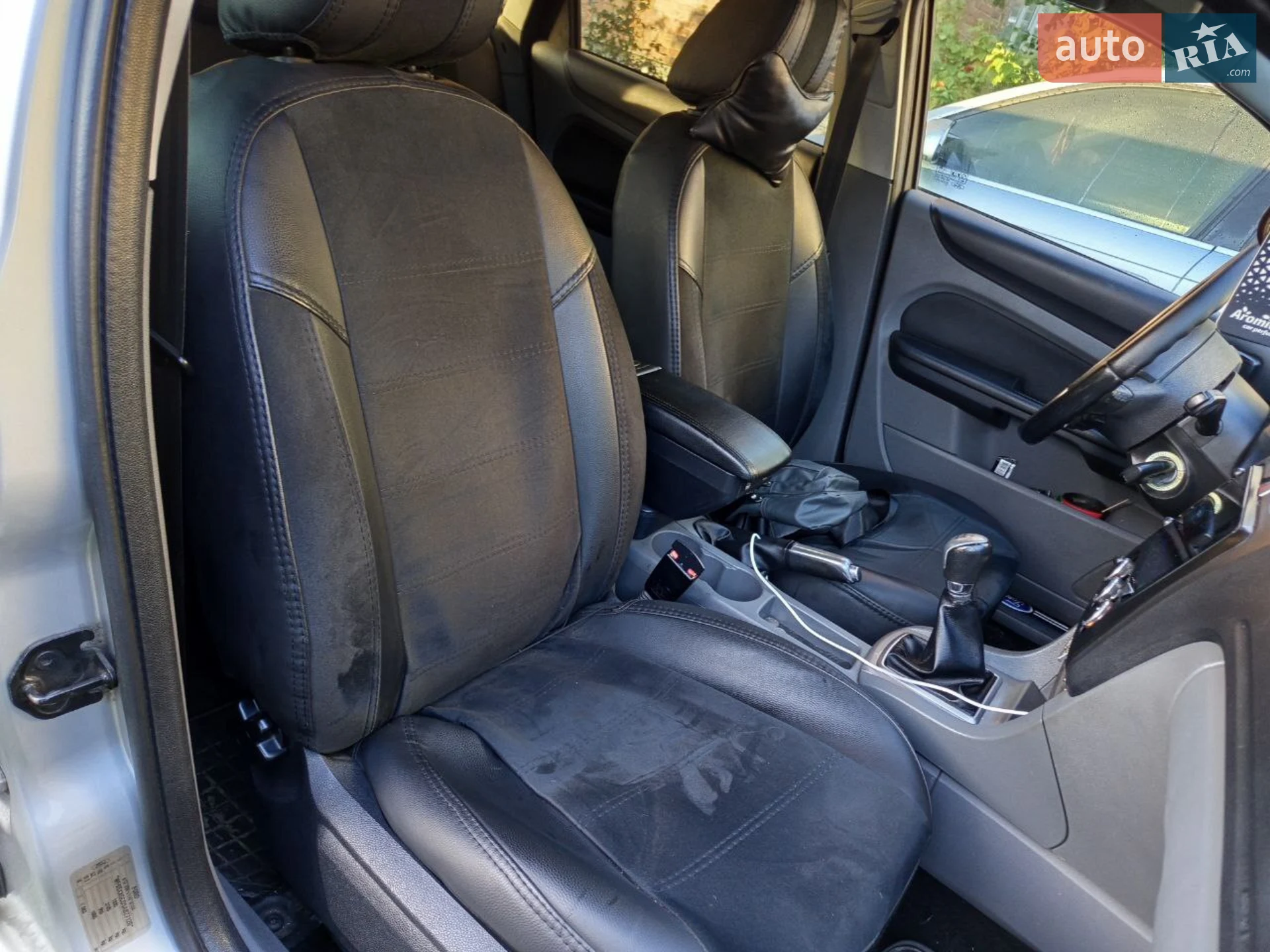 2010 Ford Focus - мініатюра 8