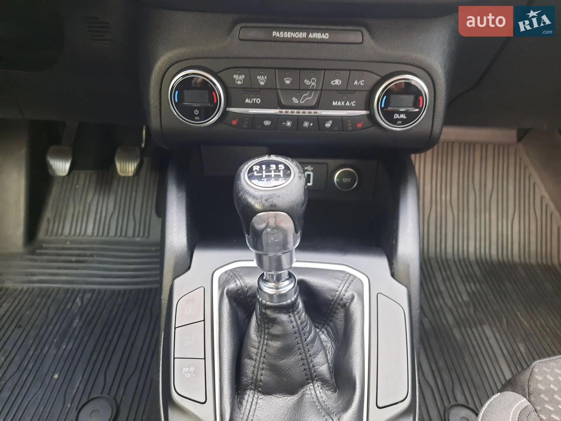 2018 Ford Focus - мініатюра 17