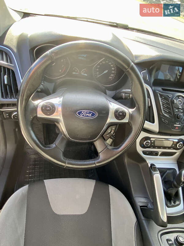 Седан Ford Focus 2012 в Киеве фото 9 Седан Ford Focus 2012 в Киеве