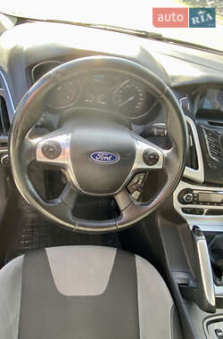 Седан Ford Focus 2012 в 