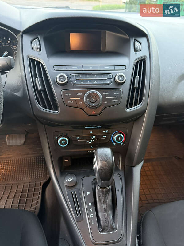 Седан Ford Focus 2017 в Львові