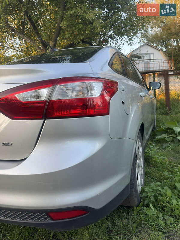 Седан Ford Focus 2012 в Шептицькому