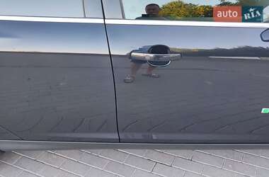 Хэтчбек Ford Focus 2013 в 