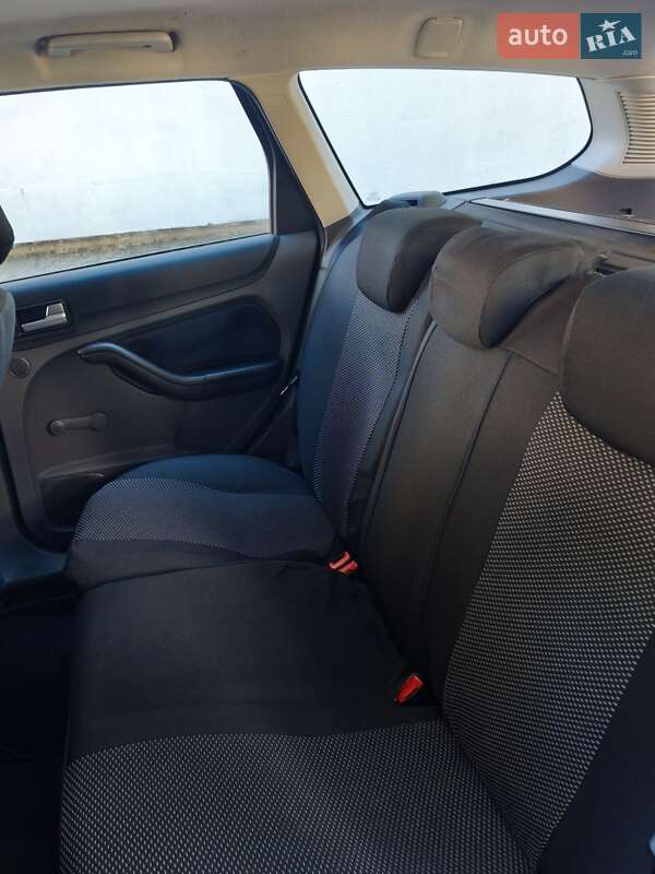 Универсал Ford Focus 2005 в Дубно фото 3 Универсал Ford Focus 2005 в Дубно