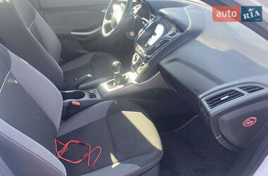 Хэтчбек Ford Focus 2013 в 