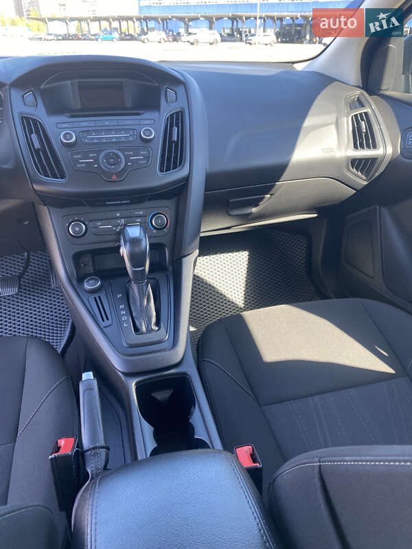 Седан Ford Focus 2016 в Киеве
