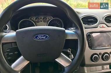 Седан Ford Focus 2008 в  фото 2 Седан Ford Focus 2008 в