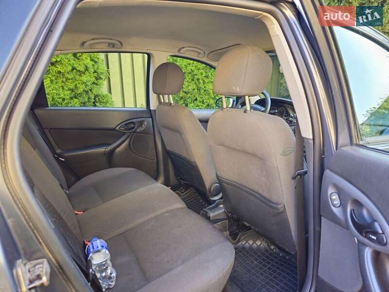 Хэтчбек Ford Focus 2003 в Львове