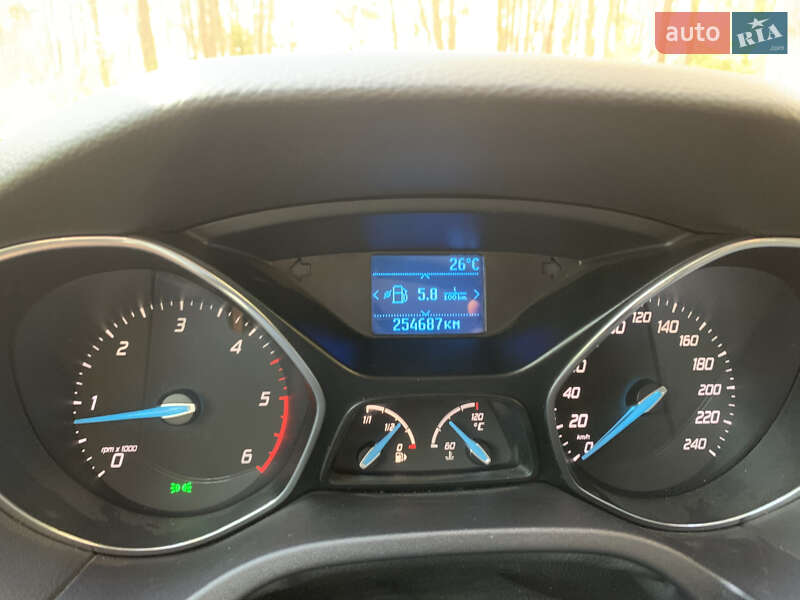 Хэтчбек Ford Focus 2011 в Киеве фото 14 Хэтчбек Ford Focus 2011 в Киеве